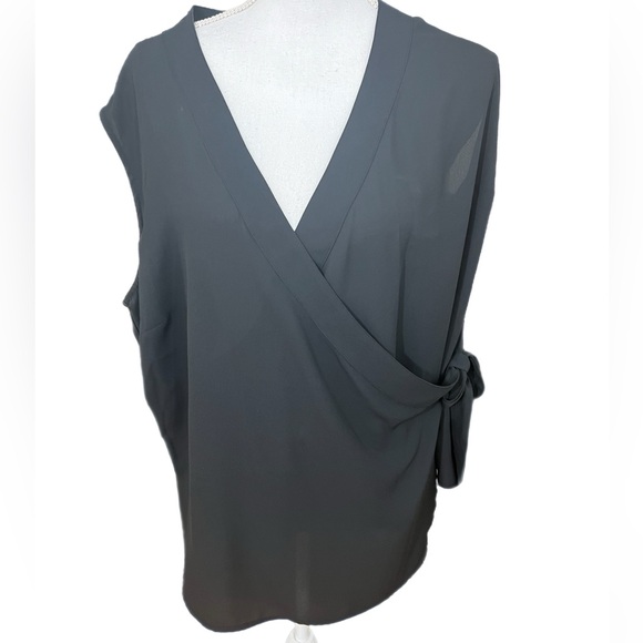 Cato Est. 1948 Wrap Top With Side Tie Women's Size 18/20W. Sleeveless Black - Picture 1 of 4